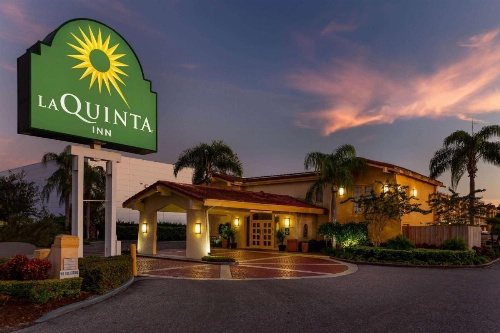 La Quinta Inn & Suites by Wyndham Tampa Bay Airport image 20